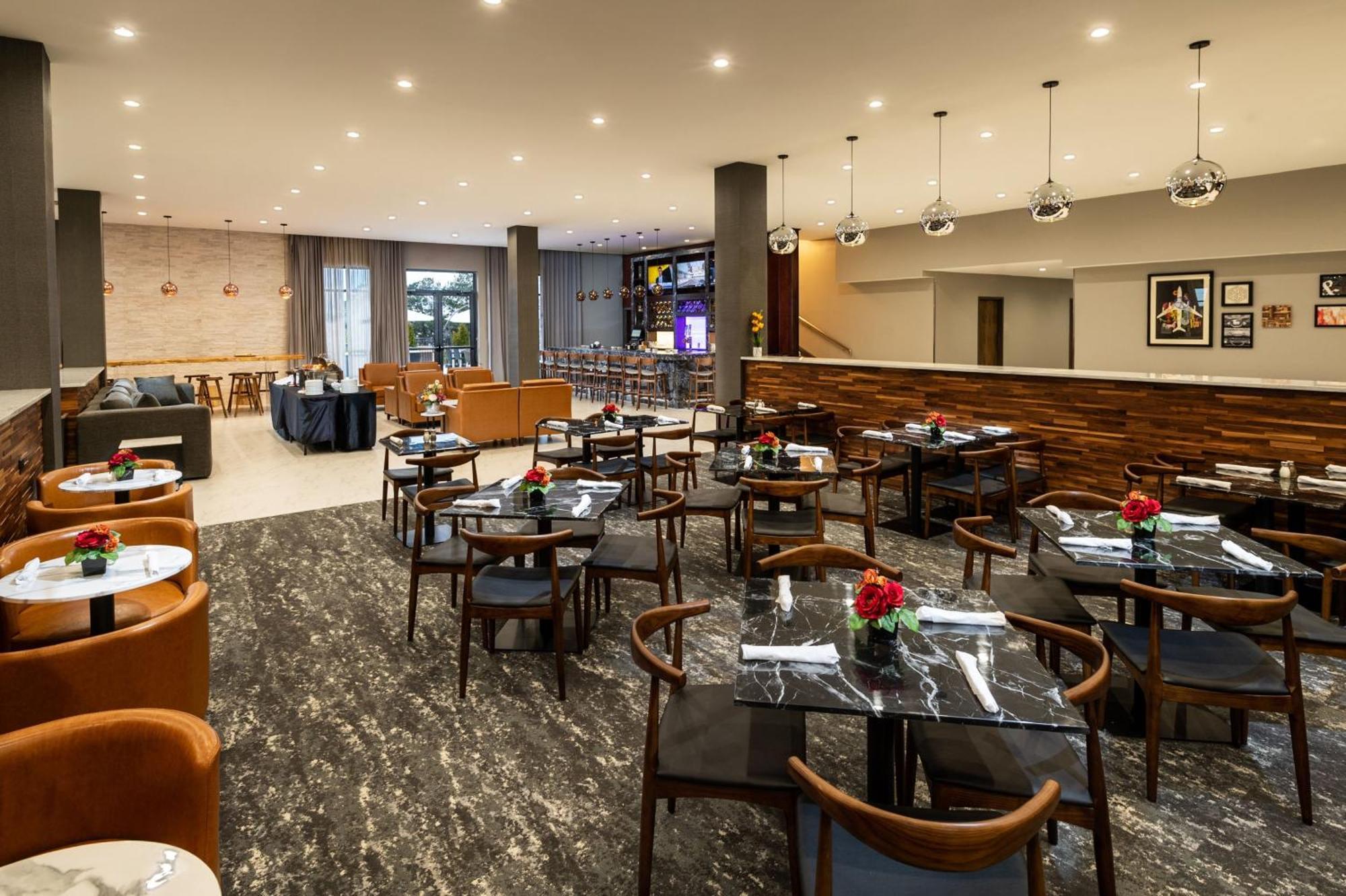 Four Points By Sheraton Atlanta Airport West College Park Екстериор снимка